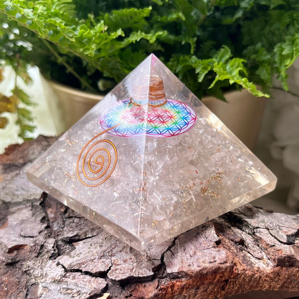 Quartz Flower Of Life Orgonite Pyramid