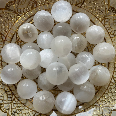 Selenite Tumblestones - Cleansing & Purification